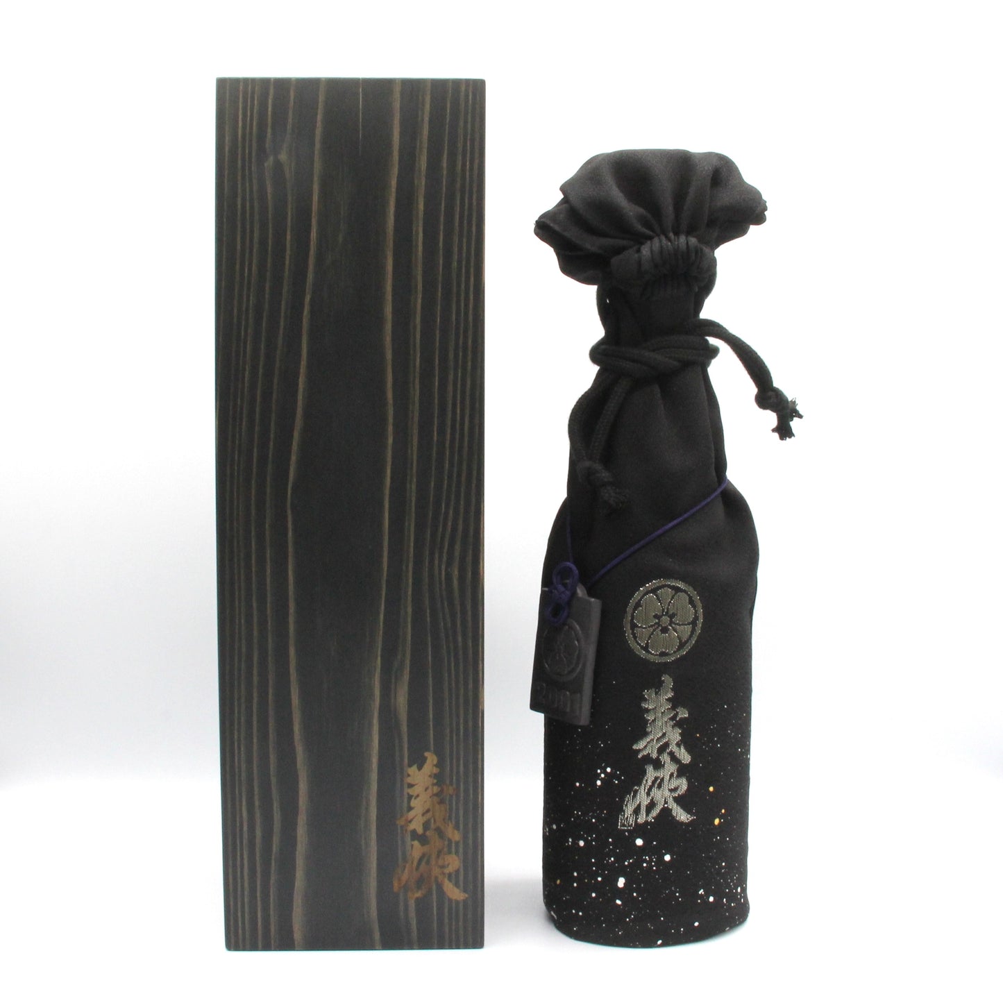 山忠本家酒造 義侠 2001 純米大吟醸 20年熟成酒 日本酒 16-17% 720ml 木箱付き (2022年12月製造)