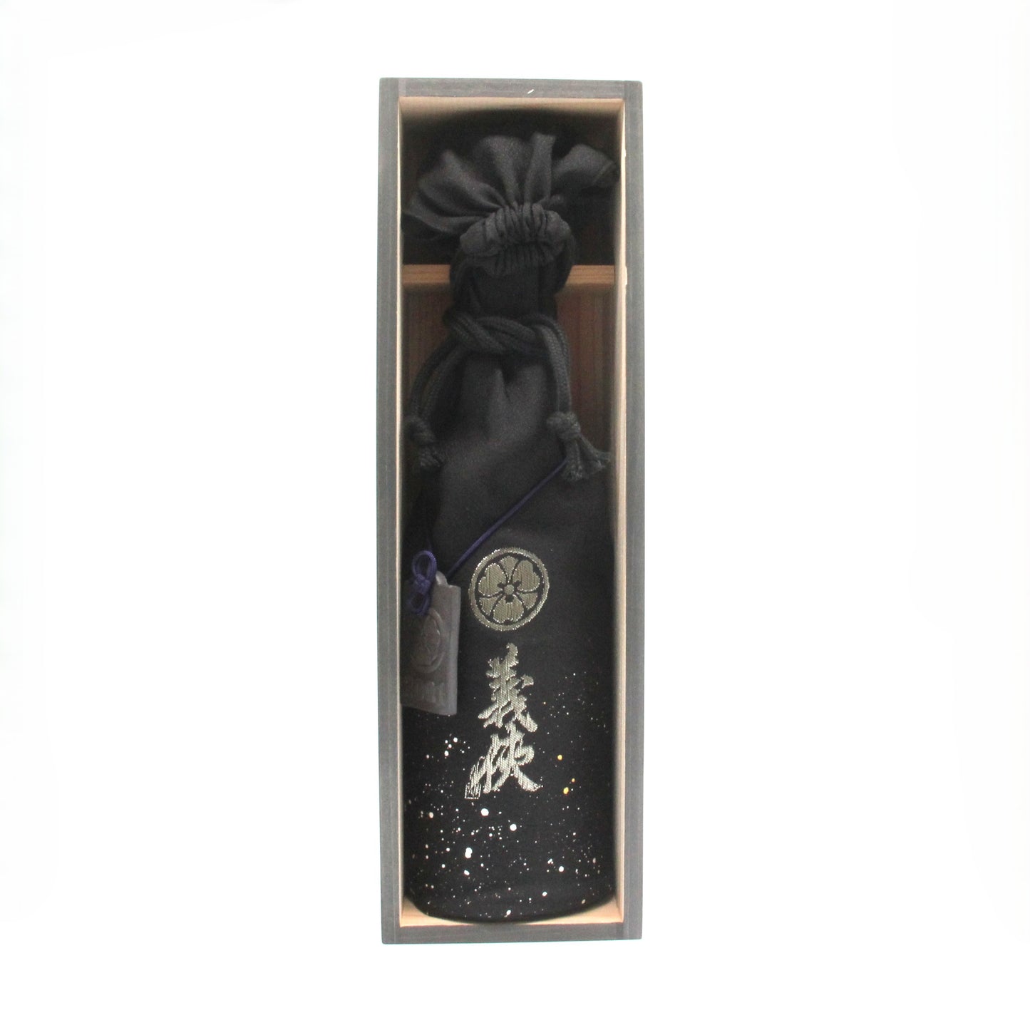 山忠本家酒造 義侠 2001 純米大吟醸 20年熟成酒 日本酒 16-17% 720ml 木箱付き (2022年12月製造)