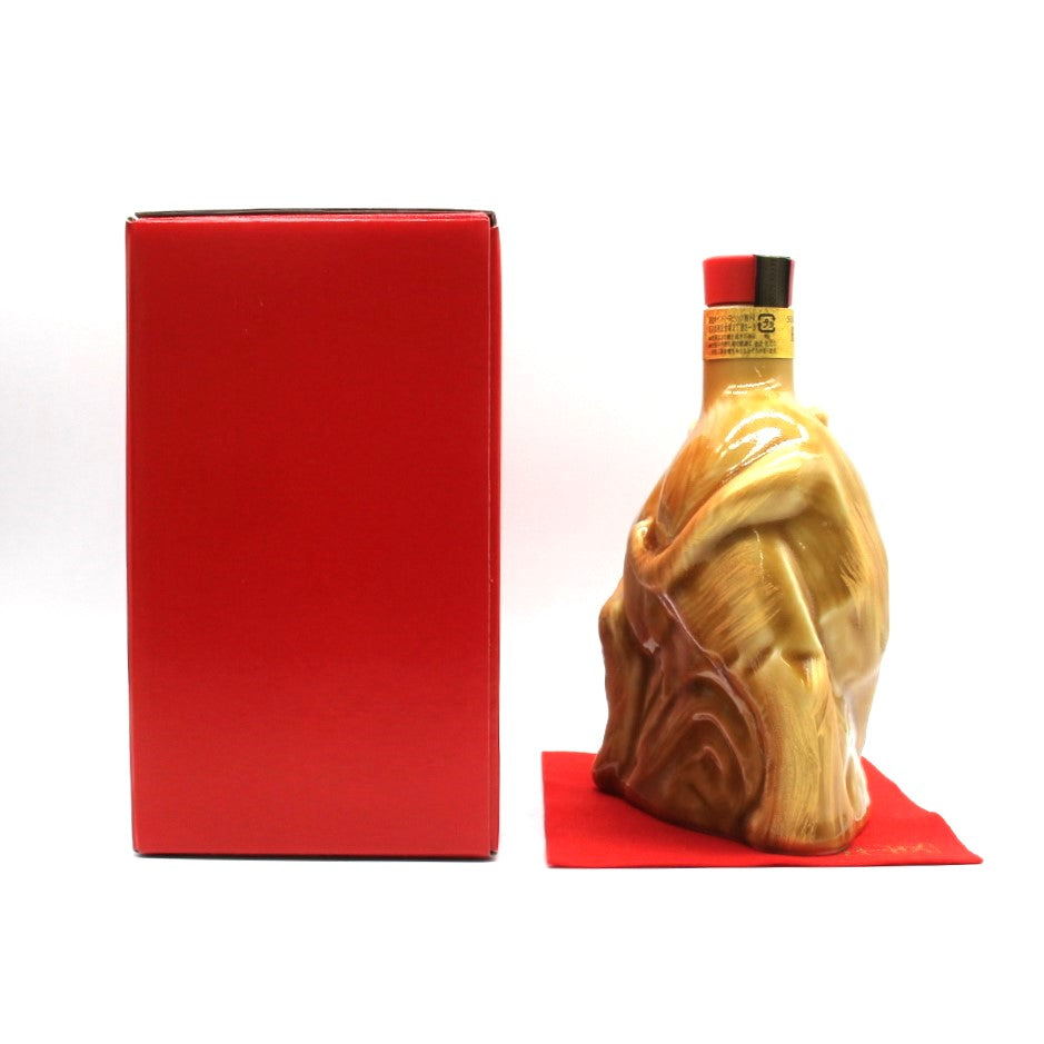 サントリー ウイスキーローヤル 干支 寅歳 2022年 600ml 陶器ボトル 43% 箱付き