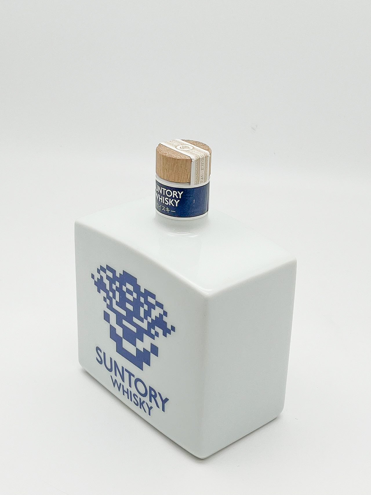 サントリー ウイスキー 17年 平成二年 佐治敬三会長就任記念 陶器ボトル 43% 700ml 箱付き