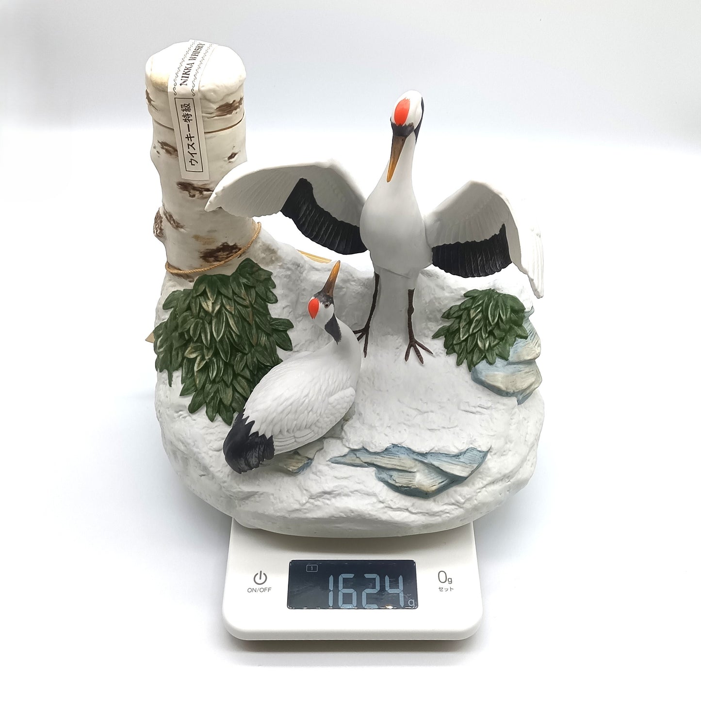 ニッカ ウイスキー 手作り・北の動物たち 鶴の求愛 特選ブレンド 陶器ボトル 43% 600ml 箱無し