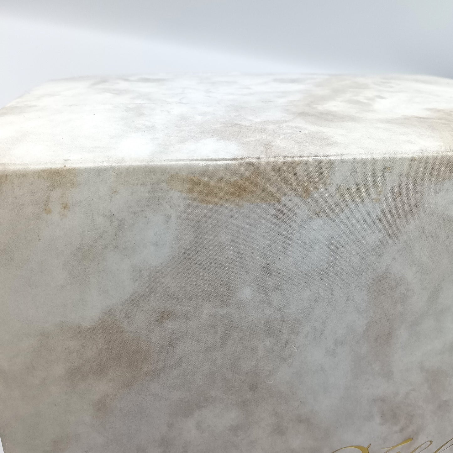 ニッカ ウイスキー 鶴 陶器ボトル 43% 700ml 箱付き