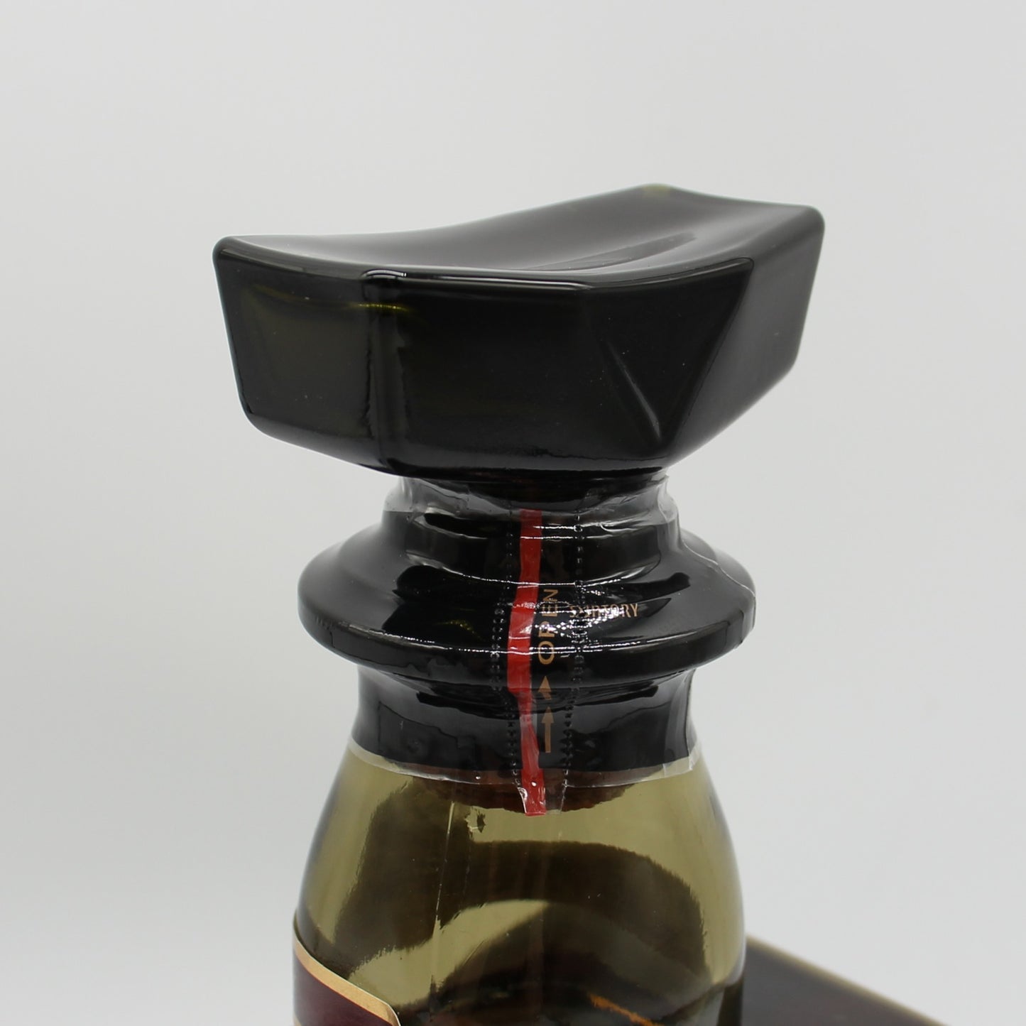 サントリー ウイスキー ローヤル 43% 700ml 箱無し