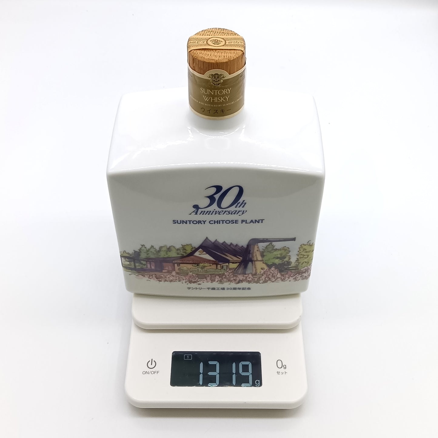 サントリー ウイスキー 千歳工場 30周年記念 SUNTORY CHITOSE PLANT 陶器ボトル 43% 720ml 箱付き