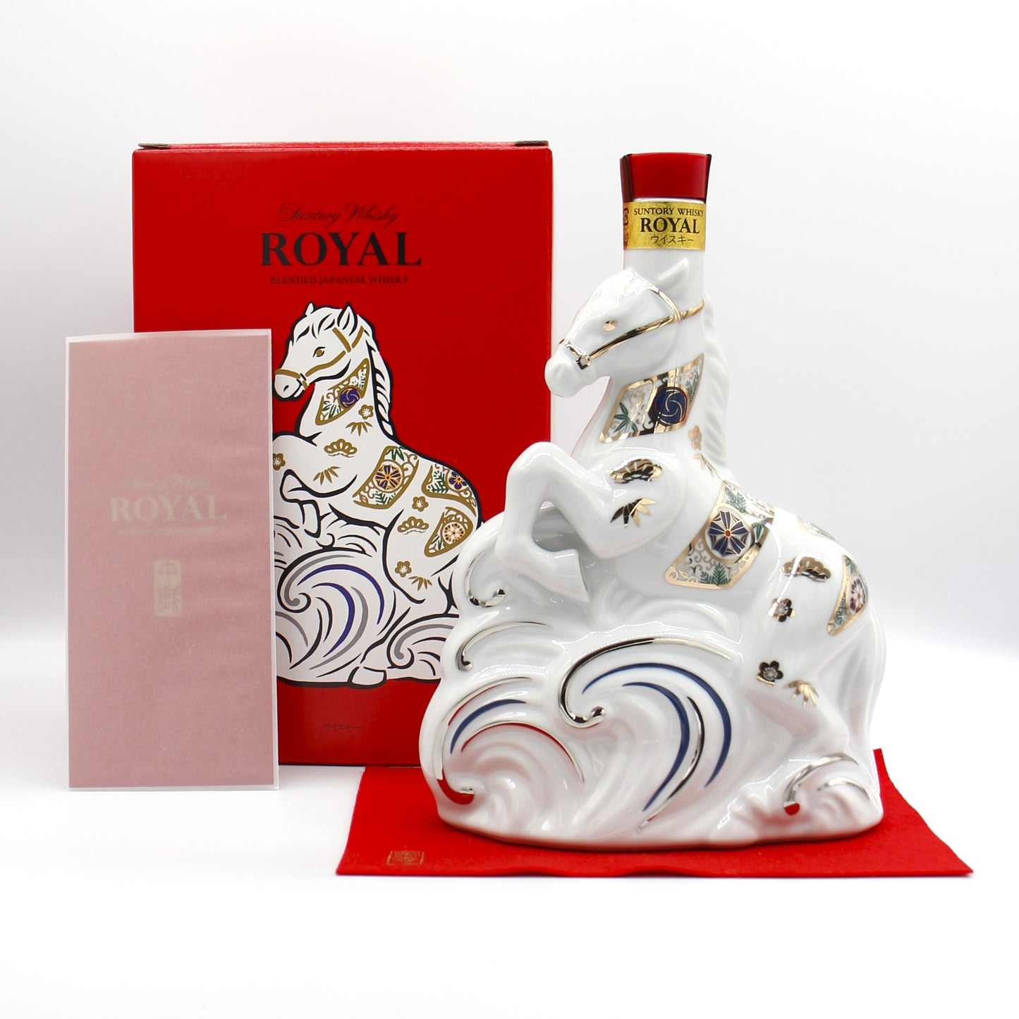 サントリー ウイスキーローヤル 干支 午歳 2026年 600ml 陶器ボトル 43% 箱付き