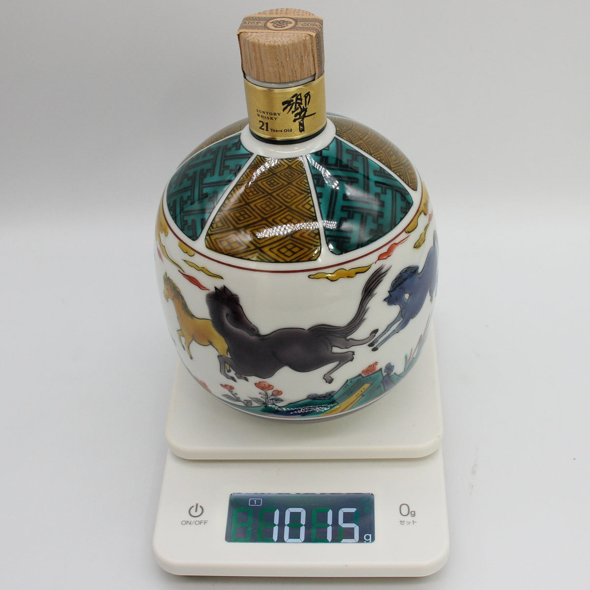 サントリー ウイスキー 響21年 スペシャルボトルコレクション 九谷焼 古九谷風駿馬文瓶 陶器ボトル 43% 600ml 箱付き