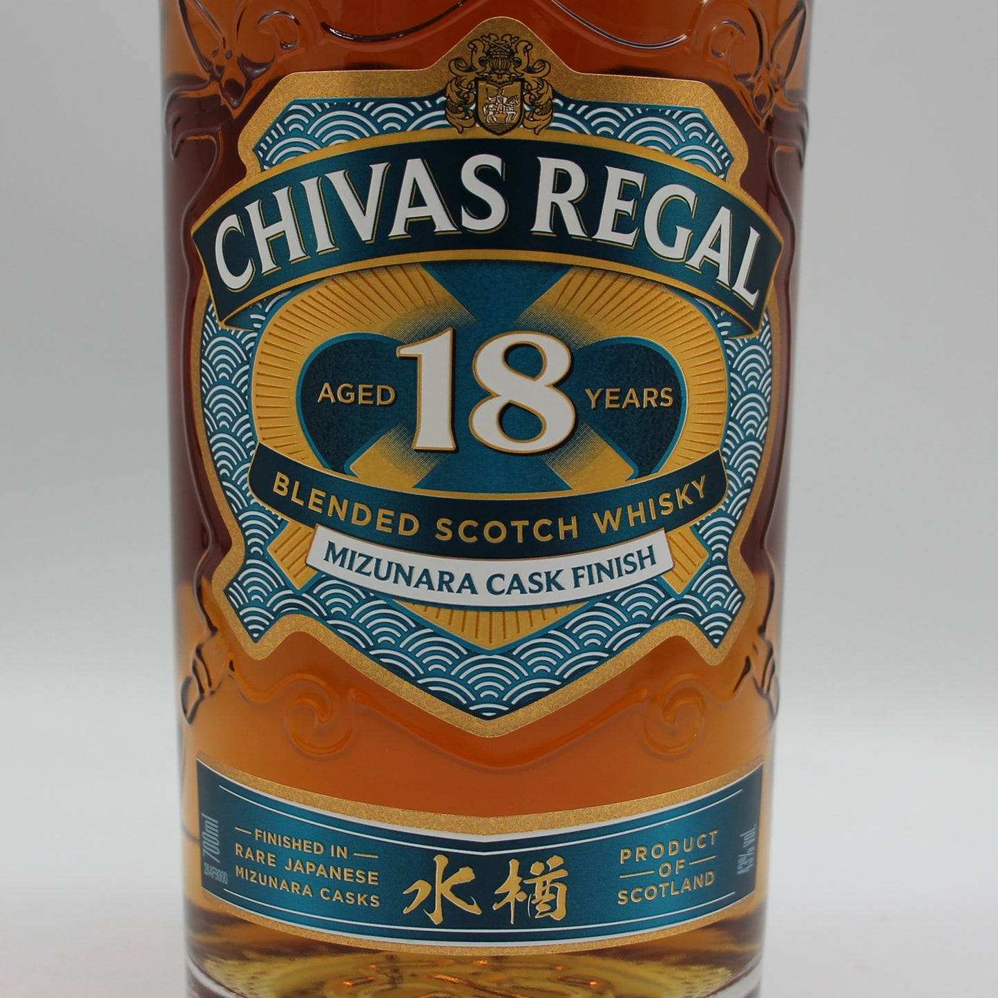 シーバスリーガル 18年 ミズナラカスク フィニッシュ CHIVAS REGAL 18 MIZUNARA CASK FINISH ブレンデッド スコッチ ウイスキー 43% 700ml 箱付き