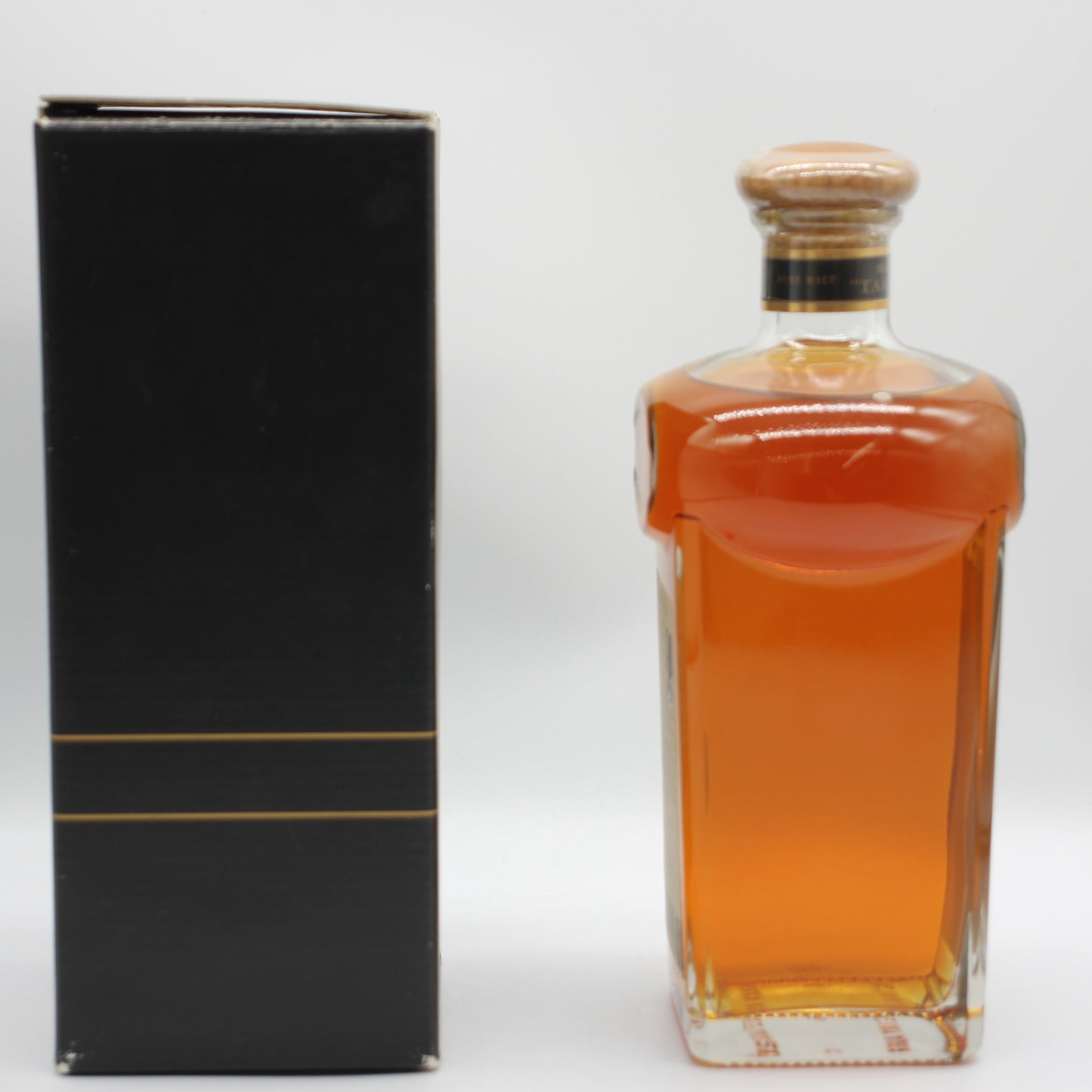 ニッカ ウイスキー 竹鶴17年 ピュアモルト 角瓶 43% 700ml 箱付き (1)